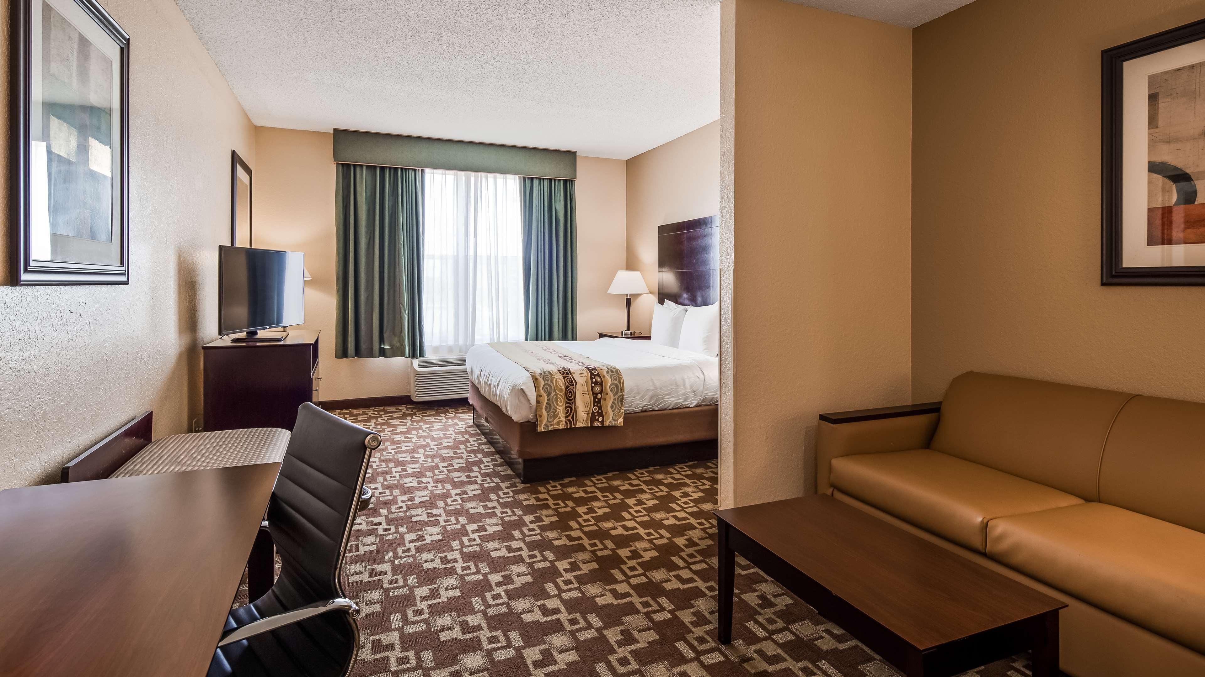 Best Western Plus Hobby Airport Inn And Suites Houston Exterior photo