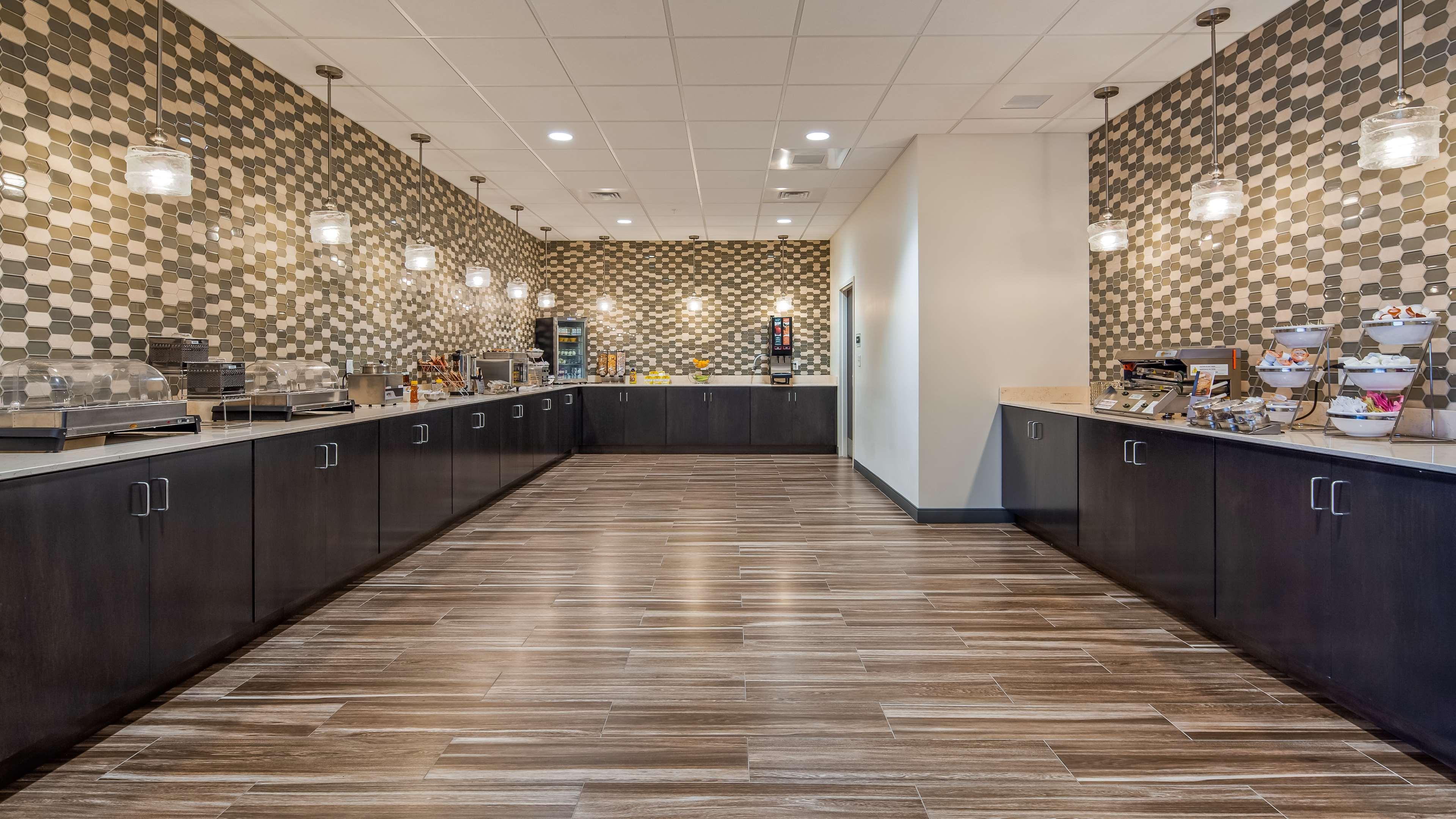 Best Western Plus Hobby Airport Inn And Suites Houston Exterior photo
