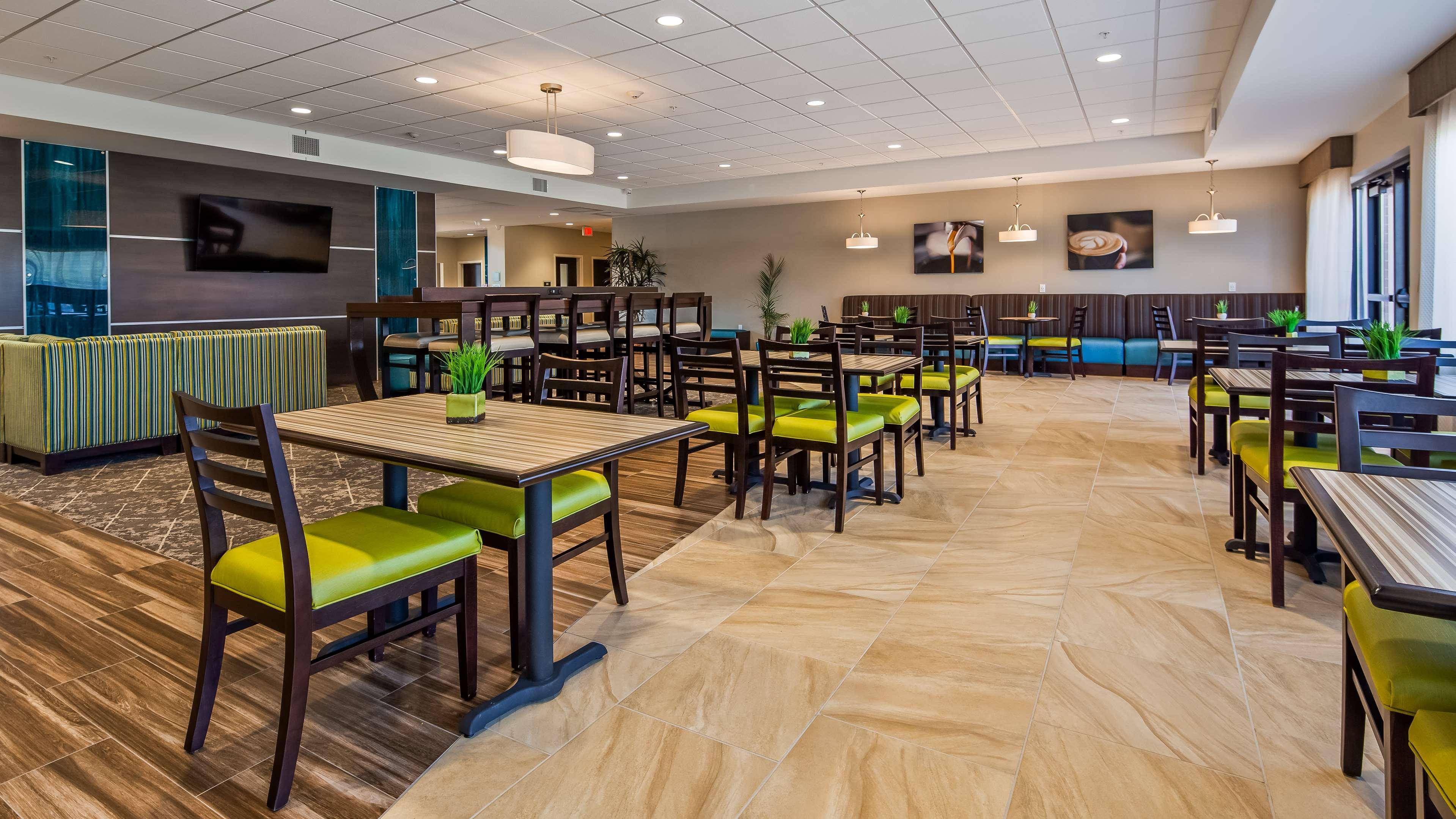 Best Western Plus Hobby Airport Inn And Suites Houston Exterior photo