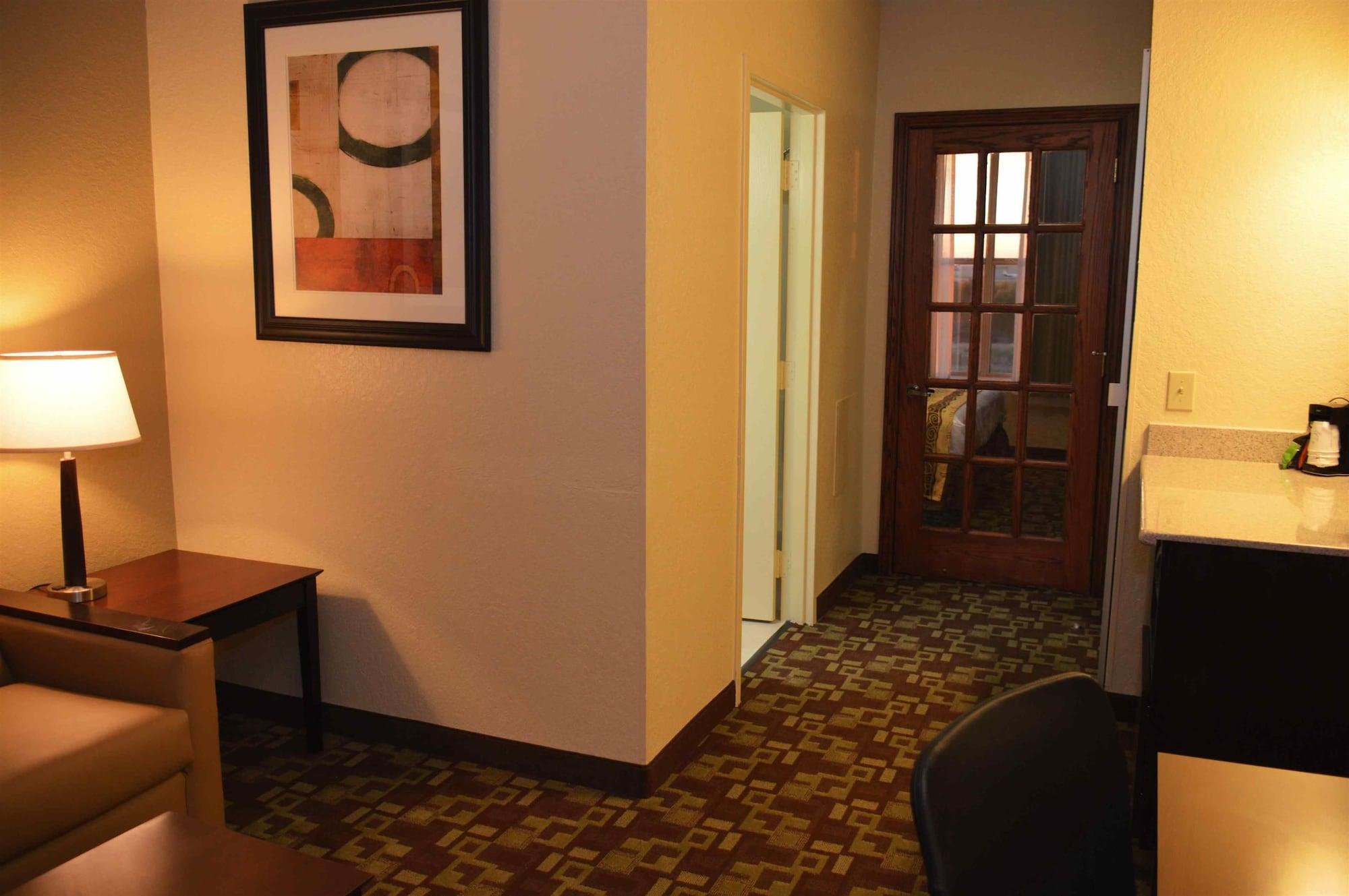 Best Western Plus Hobby Airport Inn And Suites Houston Exterior photo