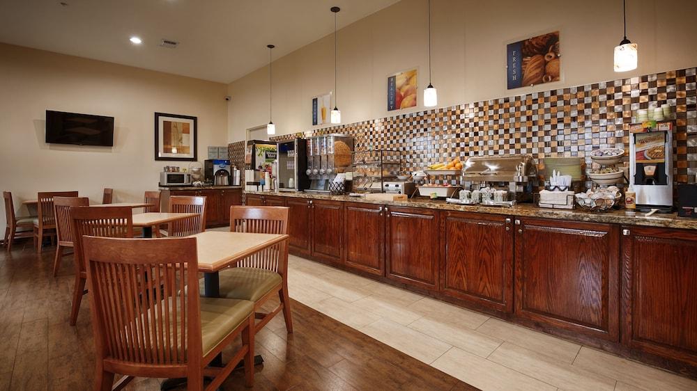 Best Western Plus Hobby Airport Inn And Suites Houston Exterior photo