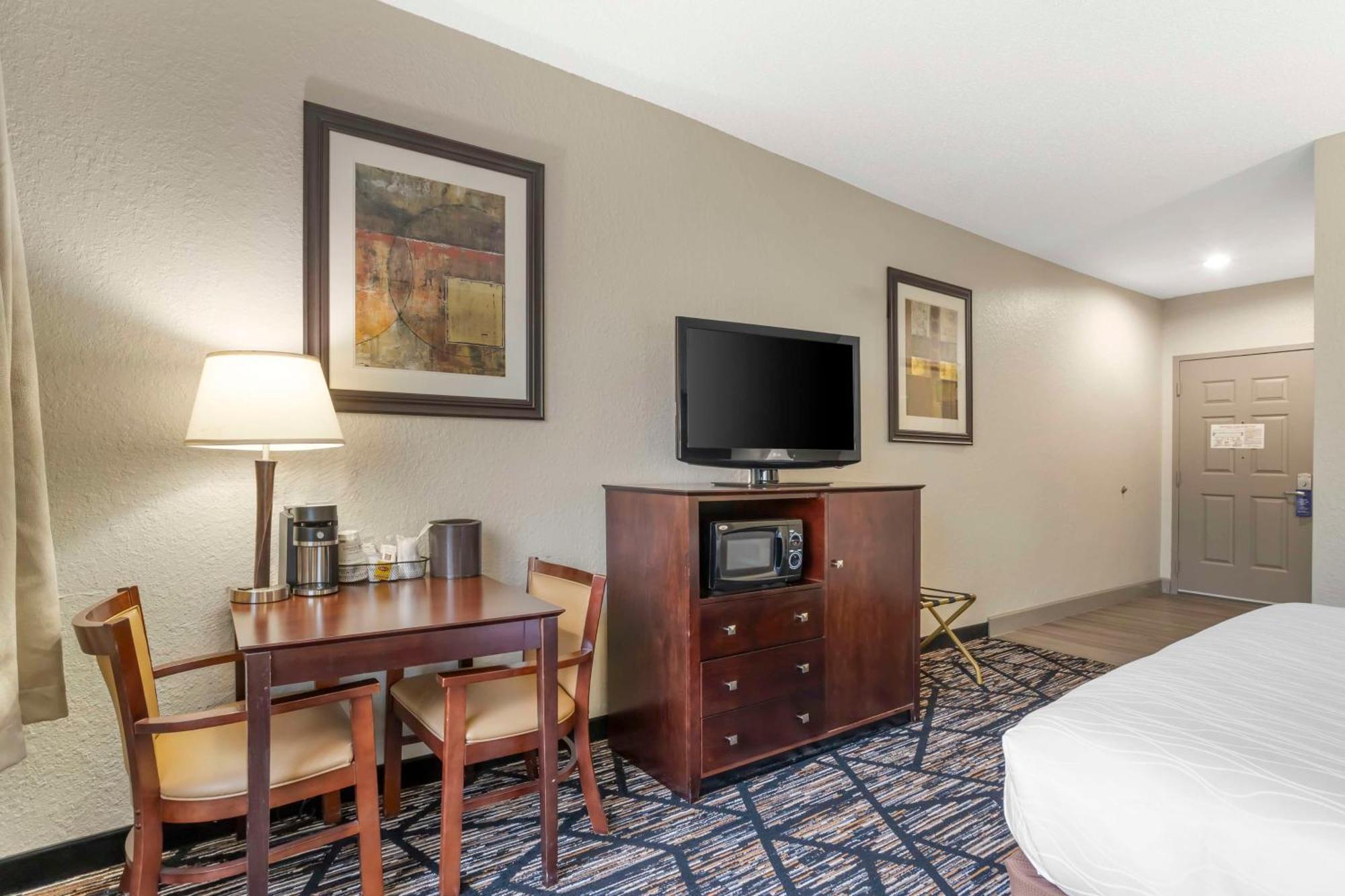 Best Western Plus Hobby Airport Inn And Suites Houston Exterior photo