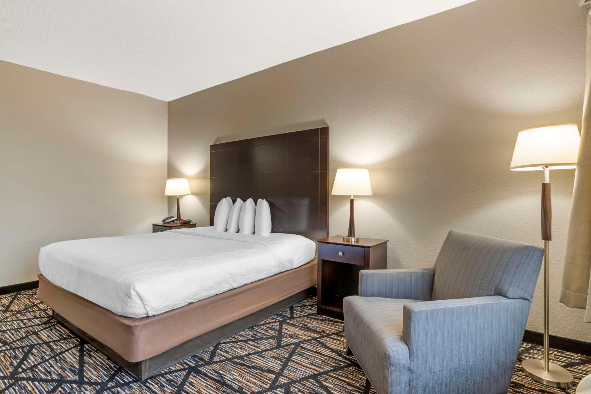 Best Western Plus Hobby Airport Inn And Suites Houston Exterior photo